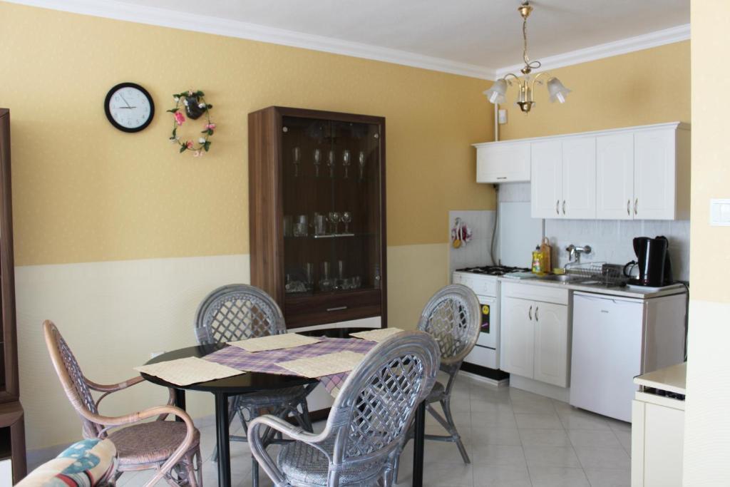 Orwa Apartmanok - Cedrus Koez Zalakaros Rum bild