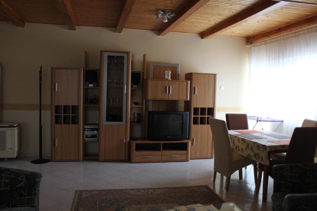 Orwa Apartmanok - Cedrus Koez Zalakaros Rum bild